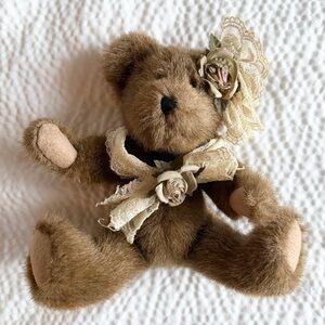 Boyds Bears “Dorothea Laceley” Brown Cream Victorian Lace TJs Best Dressed